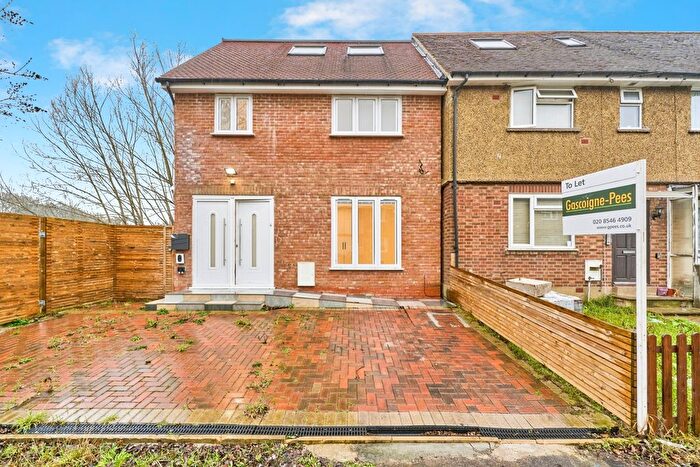 6 Bedroom End Terrace House For Sale In Haycroft Road, Surbiton, KT6