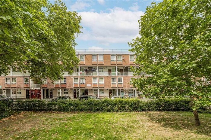 3 Bedroom Flat To Rent In Munster Square, Camden, NW1