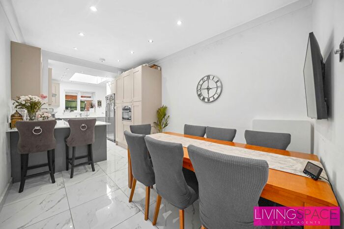 6 Bedroom Terraced House To Rent In Harringay Road, London, N15
