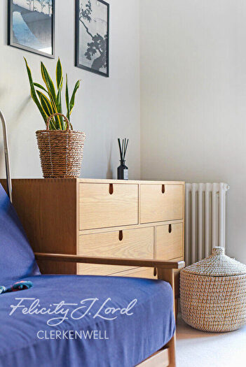 2 Bedroom Flat For Sale In Seward Street, London, EC1