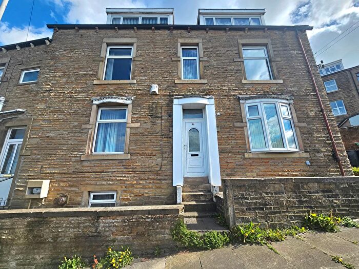 4 Bedroom Terraced House To Rent In Peel Park Drive, Bradford, BD2