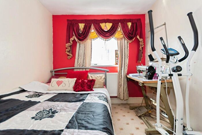 6 Bedroom Semi-Detached House For Sale In Palmerston Road, Birmingham, West Midlands, B11