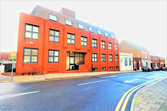 2 Bedroom Flat To Rent In King Street Luton, LU1