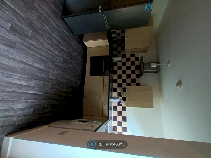 2 Bedroom Flat To Rent In Alperton, Alperton, HA0