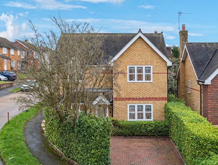 4 Bedroom Detached House For Sale In Woodland Way, Marlow, SL7