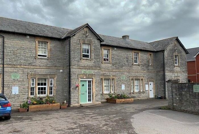 2 Bedroom Flat To Rent In Abbey Court, Benedict Street, Glastonbury, BA6