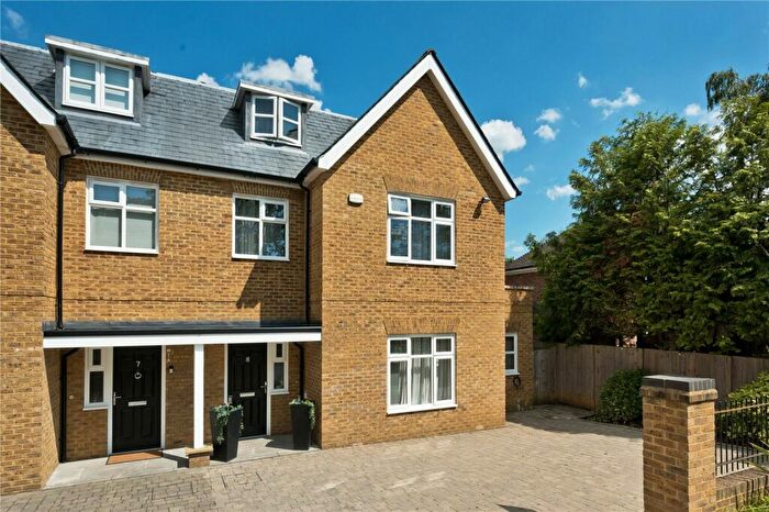 4 Bedroom Semi-Detached House For Sale In Lynne Walk, Esher, Surrey, KT10