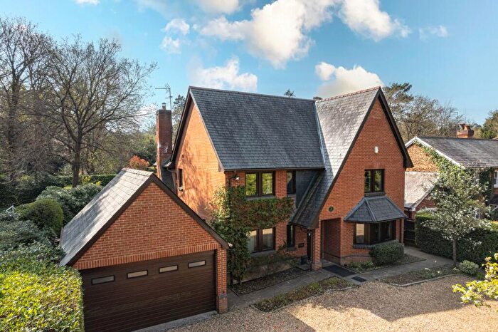 4 Bedroom Detached House To Rent In Church Road, Fleet, GU51