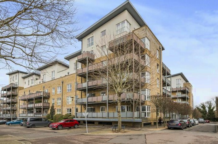 2 Bedroom Flat To Rent In Metropolitan Station Approach, Watford, WD18