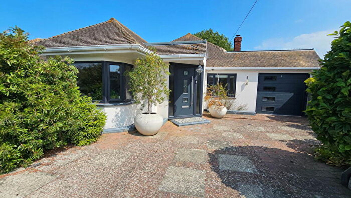 4 Bedroom Detached Bungalow For Sale In Wellesley Close, Broadstairs, CT10