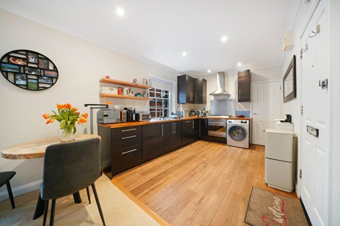 1 Bedroom Flat To Rent In De Walden House, Allitsen Road, NW8