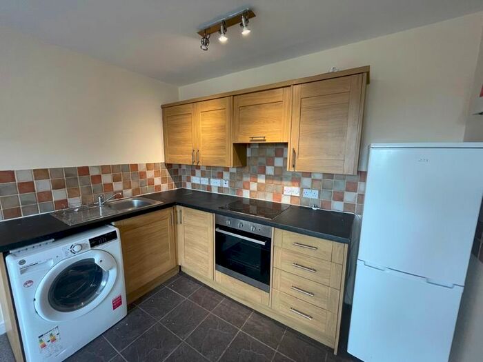 1 Bedroom Flat To Rent In Cossack Street, Rochester, ME1