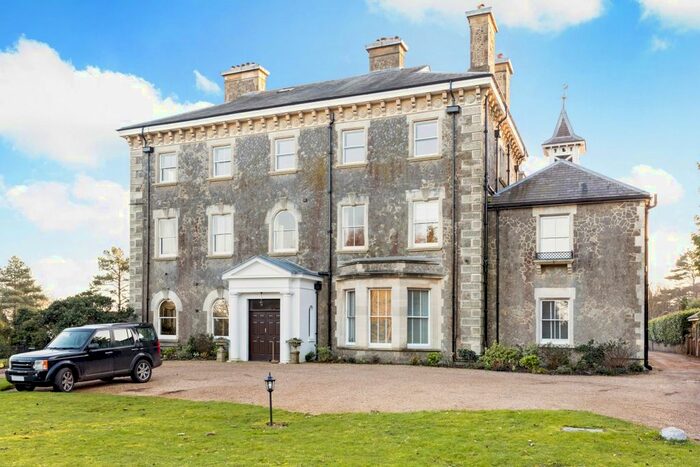 2 Bedroom Flat To Rent In Ide Hill, Sevenoaks, TN14