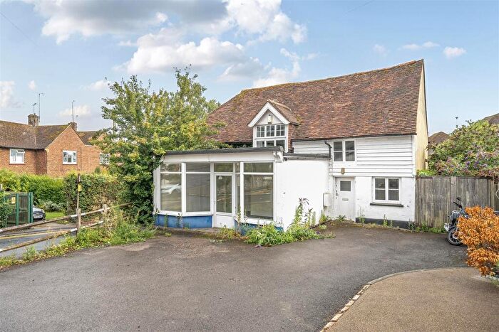 3 Bedroom Detached House For Sale In Tonbridge Road, Barming, ME16