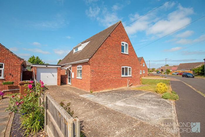 3 Bedroom Chalet For Sale In Edenside Drive, Attleborough, NR17