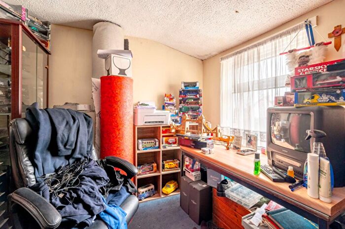 3 Bedroom Terraced House For Sale In Carlton Road, Lowestoft, NR33