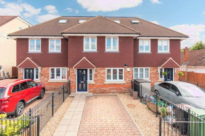 4 Bedroom Terraced House To Rent In The Grove, Walton-On-Thames, KT12