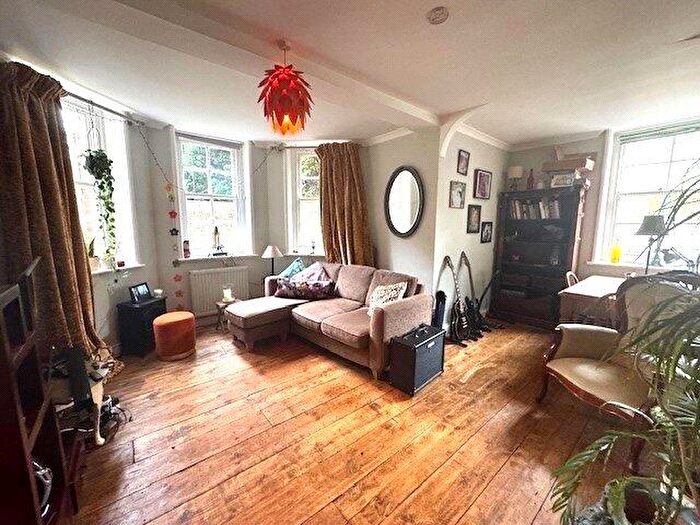 1 Bedroom Apartment For Sale In Overton Park Road, Cheltenham, Gloucestershire, GL50