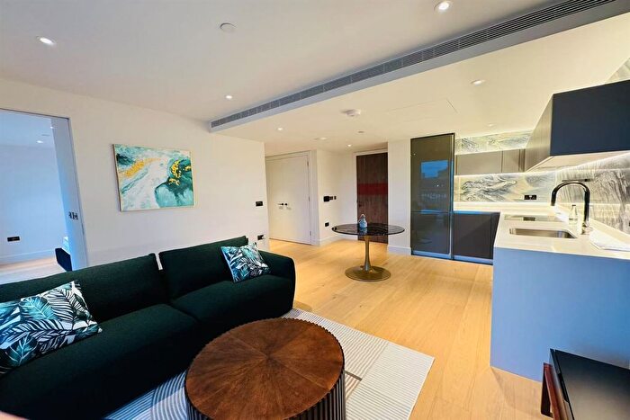 1 Bedroom Flat To Rent In Reflection Apartments, Cascade Way, W12