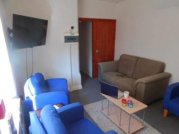 3 Bedroom Semi Detached House To Rent In South Road, West Bridgford, NG2