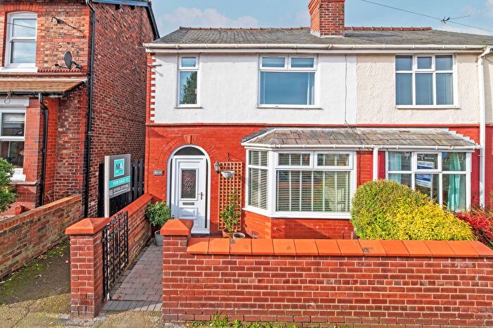 3 Bedroom Semi-Detached House For Sale In East View, Grappenhall, WA4