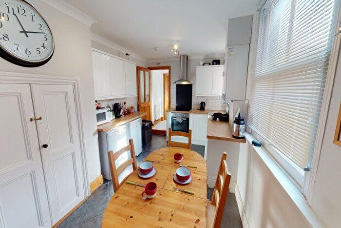 5 Bedroom Terraced House To Rent In North Parade, Lincoln, LN1