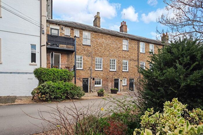 2 Bedroom Flat For Sale In Posting House, Tring, HP23