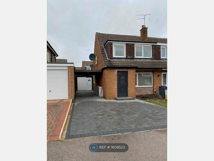 3 Bedroom Semi-Detached House To Rent In Linton Road, Leeds, LS17