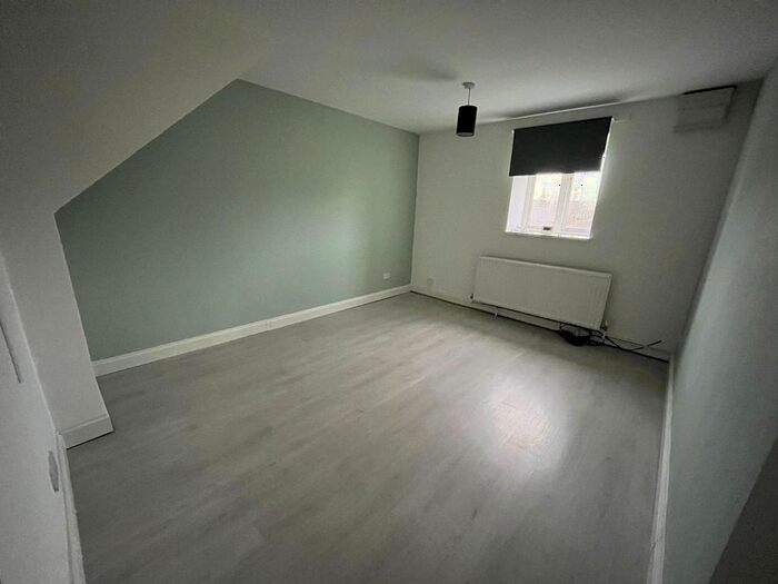 2 Bedroom Property To Rent In Church Street, Market Deeping, PE6