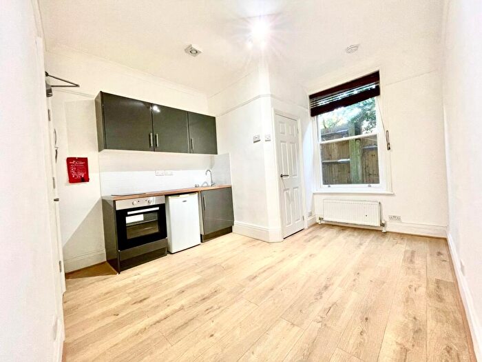Studio To Rent In Lyncroft House, Lyncroft Gardens, West Hampstead, NW6