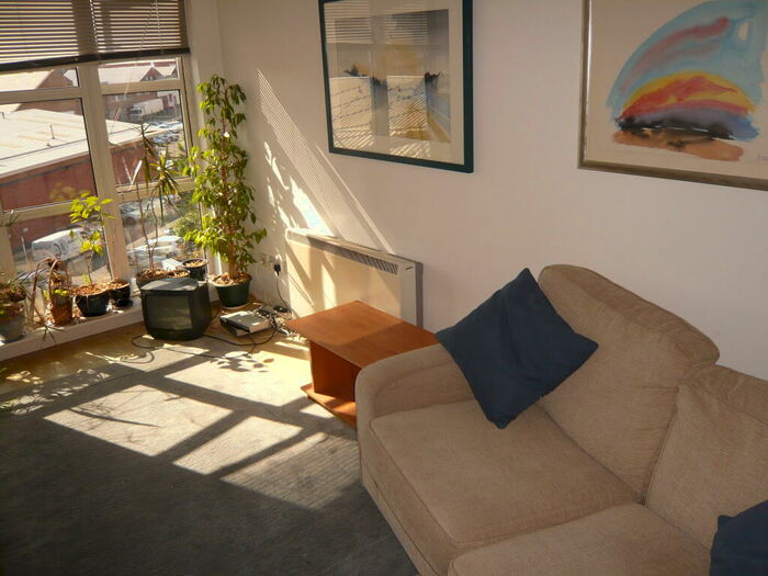 1 Bedroom Apartment To Rent In Hallmark Apartments, B1