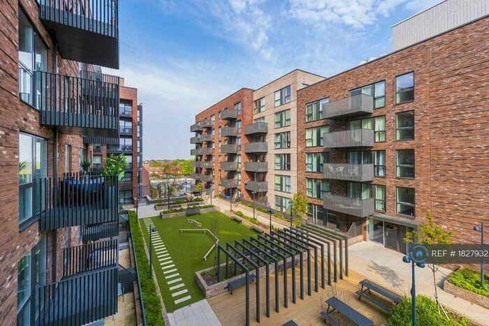 2 Bedroom Flat To Rent In Craft Court, Bexleyheath, DA6