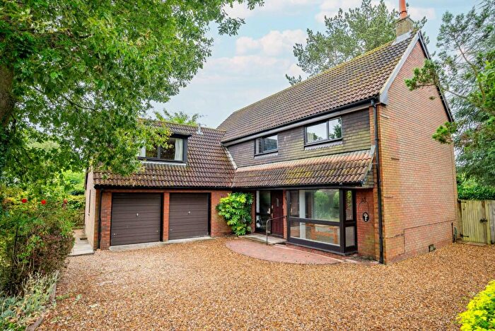 4 Bedroom Detached House For Sale In Beech Way, Wheathampstead, St. Albans, Hertfordshire, AL4