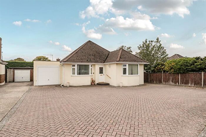 2 Bedroom Detached House For Sale In Heckford Road, Corfe Mullen, Wimborne, BH21