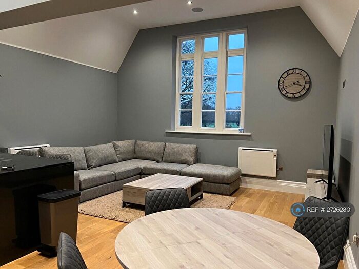 2 Bedroom Flat To Rent In Stableford Hall, Eccles, Manchester, M30