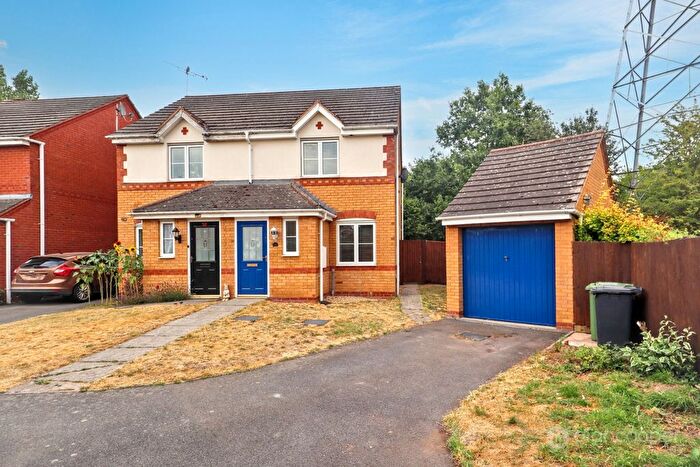 2 Bedroom Semi-Detached House For Sale In Upton Drive, Maple Park, Nuneaton, CV11
