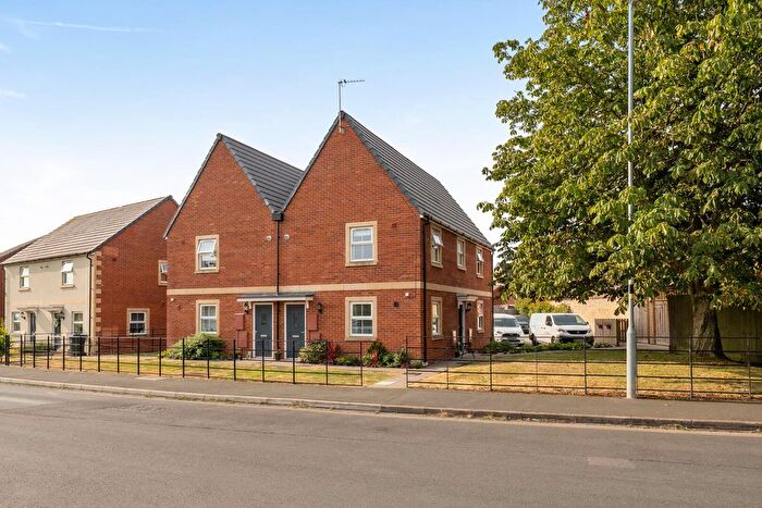 1 Bedroom Flat For Sale In Wiltshire Drive, Trowbridge, BA14