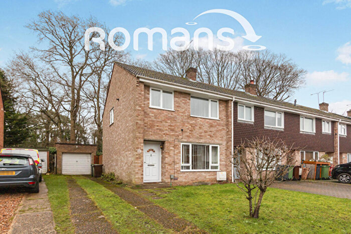 3 Bedroom Terraced House To Rent In Lynwood Drive, Mytchett, Camberley, GU16