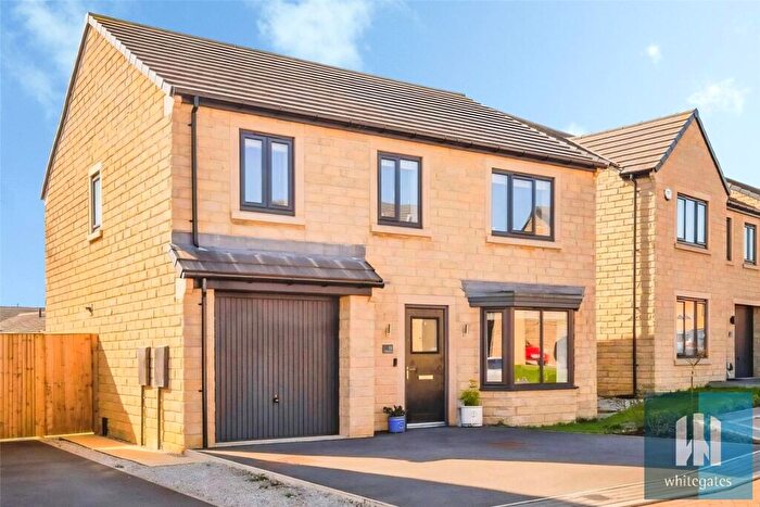 4 Bedroom Detached House To Rent In Smithy Close, Lindley, Huddersfield, HD3