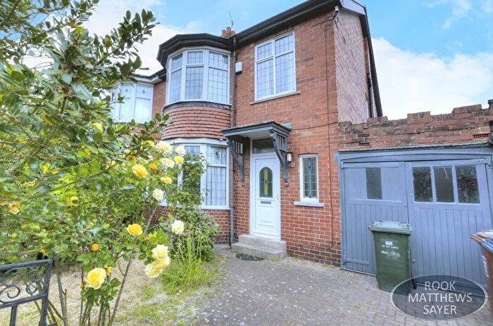 4 Bedroom Semi Detached House To Rent In Sturdee Gardens, Newcastle Upon Tyne, NE2