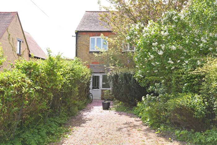 1 Bedroom Flat To Rent In Godstow Road, Wolvercote, Oxford, OX2