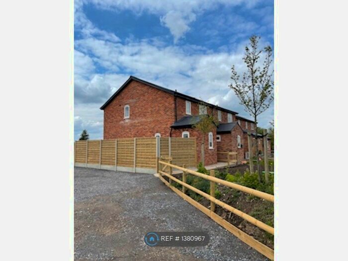 2 Bedroom Semi-Detached House To Rent In Millars Cottages, Basingstoke, RG25