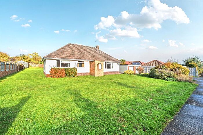 3 Bedroom Detached Bungalow For Sale In Lower Road, Stalbridge, Sturminster Newton, DT10