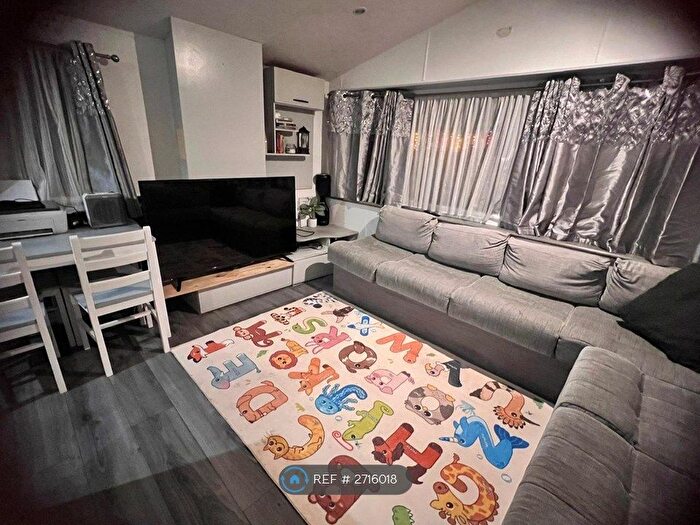 3 Bedroom Park Home To Rent In Melita Nursery, Sidlesham, Chichester, PO20