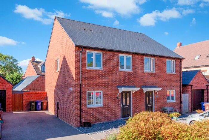 3 Bedroom Semi-Detached House To Rent In Bayliss Drive, Upper Heyford, OX25