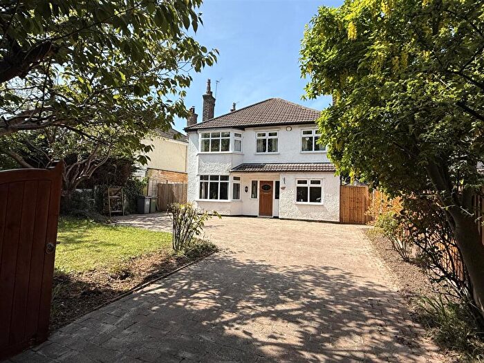 4 Bedroom Detached House For Sale In Pensby Road, Heswall, Wirral, CH61
