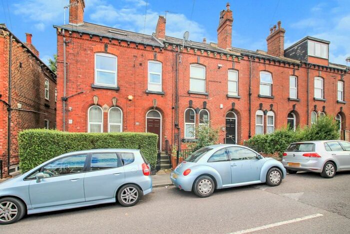 1 Bedroom Apartment To Rent In Wesley Road, Armley, LS12