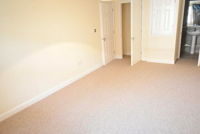 2 Bedroom Apartment To Rent In East Cliff Manor, Christchurch Road, BH1