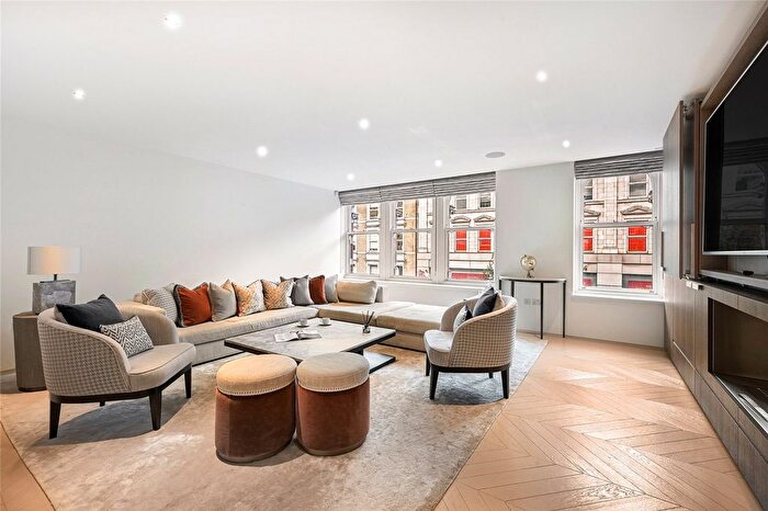 2 Bedroom Flat To Rent In Goodge Street, London, W1T