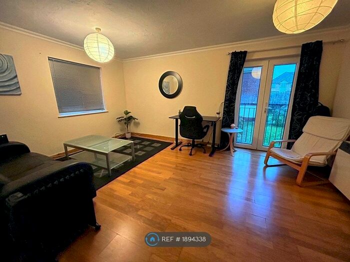 1 Bedroom Flat To Rent In Sheppard Drive, London, SE16